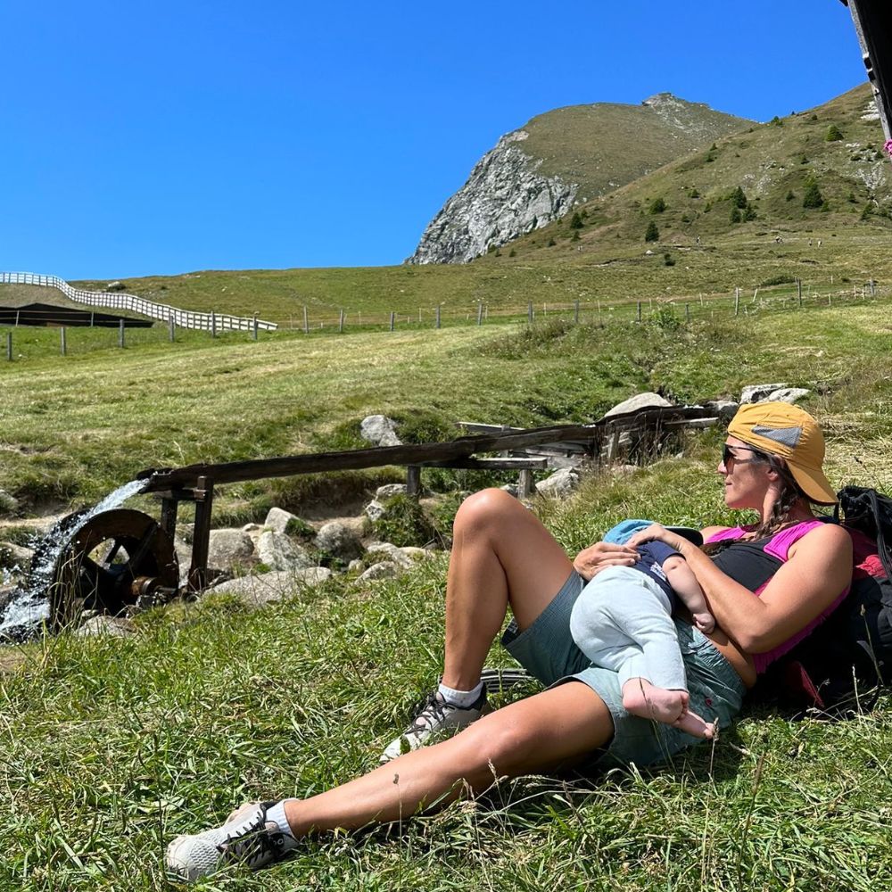 Breastfeeding while hiking with a baby